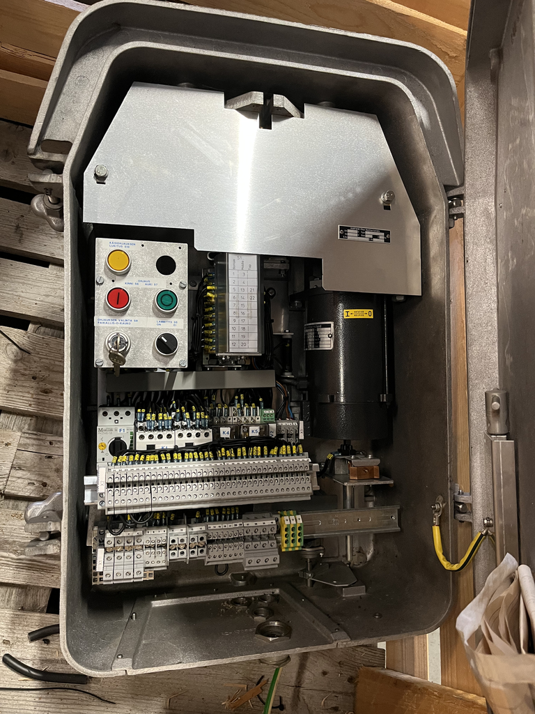 110kV disconnector HAPAM 1+2 groundings