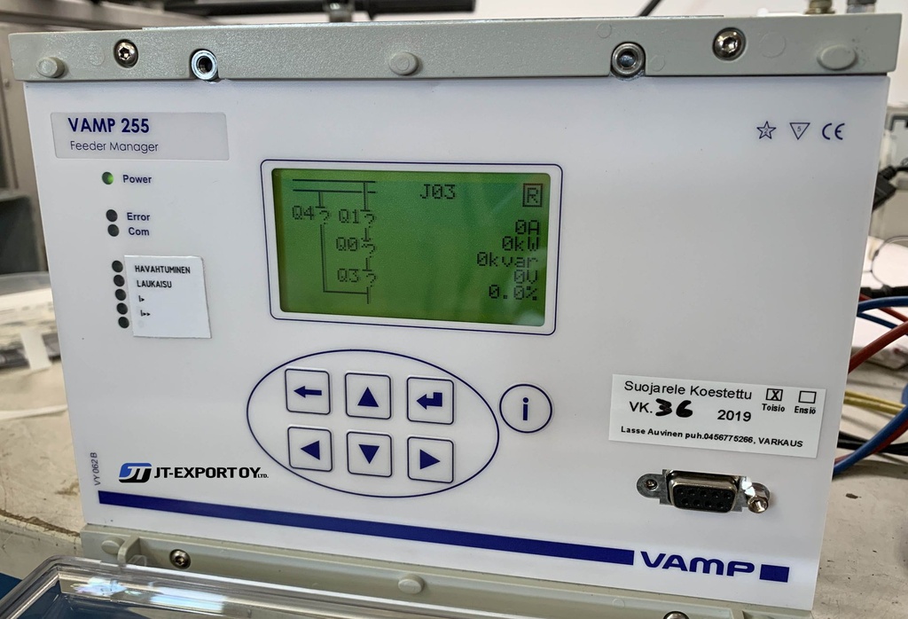 Suojaterminaali VAMP 255