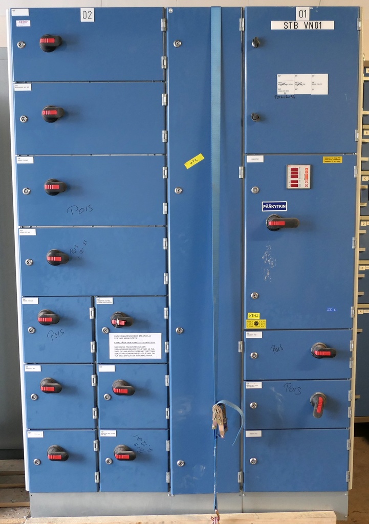 400A 400V Icw 17,2kA Oulun Kojeistotarvike Oy MF-KE low voltage center