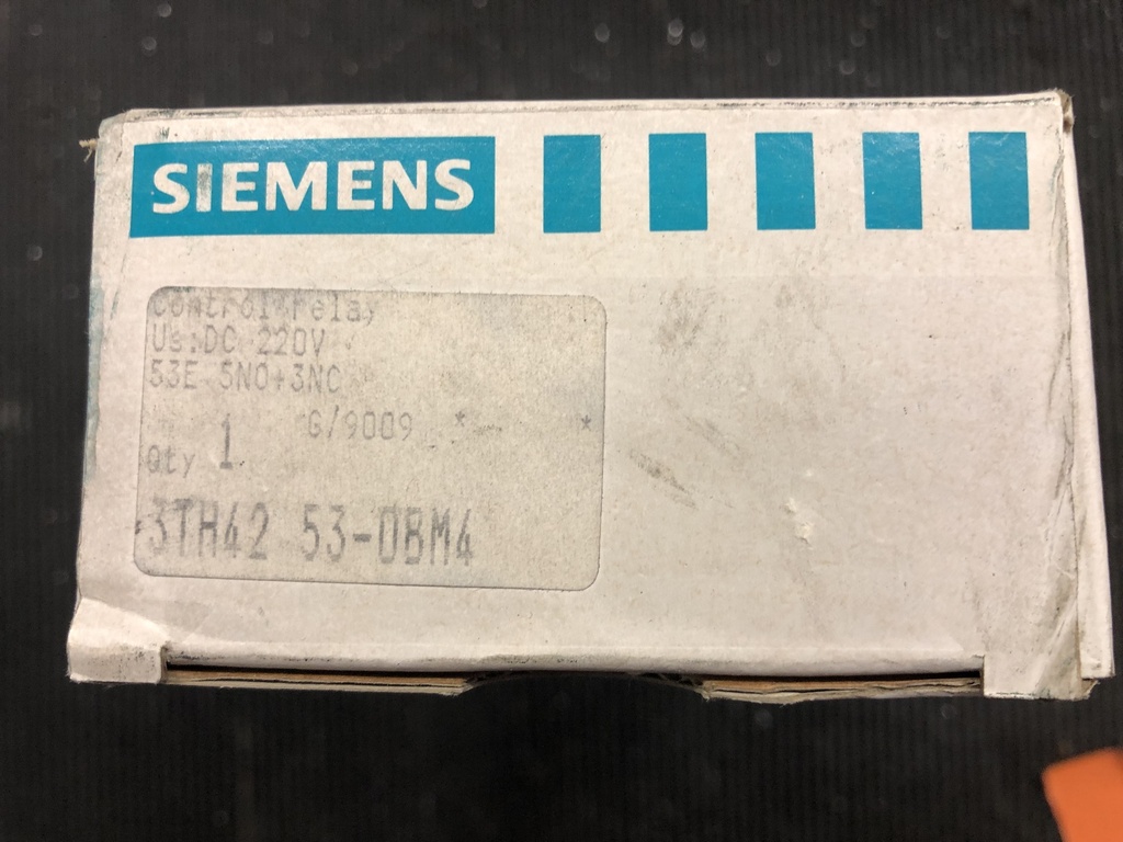 Siemens 3TH4253-0BM4 control relay 220VDC